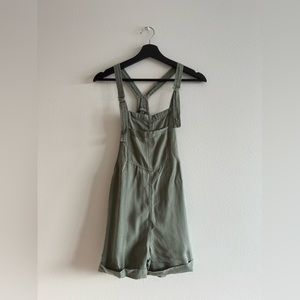 aerie - Chambray Overall Shorts in Olive Fun XS